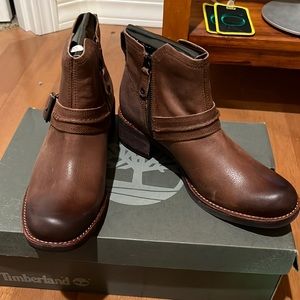 New in box Timberland Whittmore Chelsea boots, Brown size 8.5